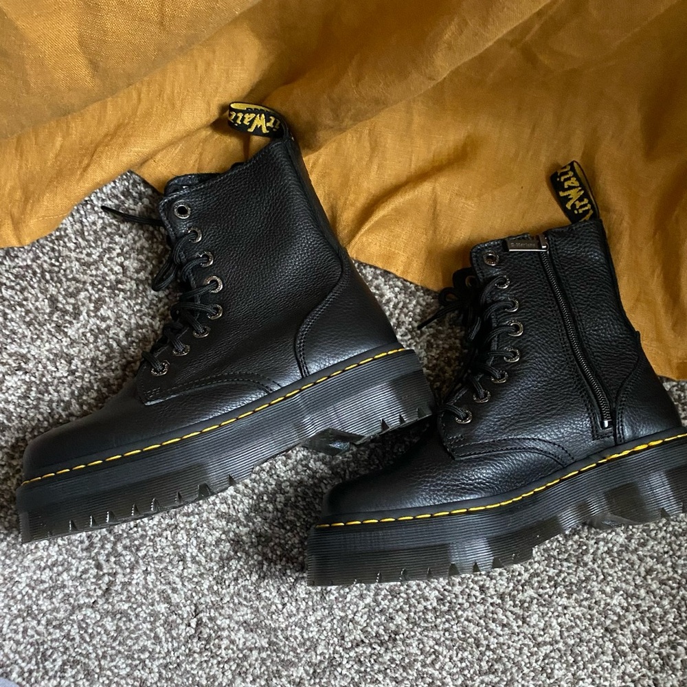 Dr. Martens Jadon III Black Pisa Leather Platform Boots - Picture 8 of 12